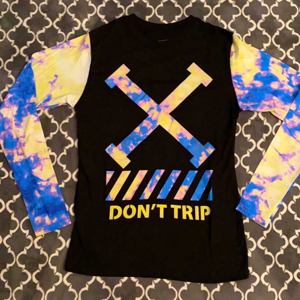 Men’s graphic long sleeve tee Sz small